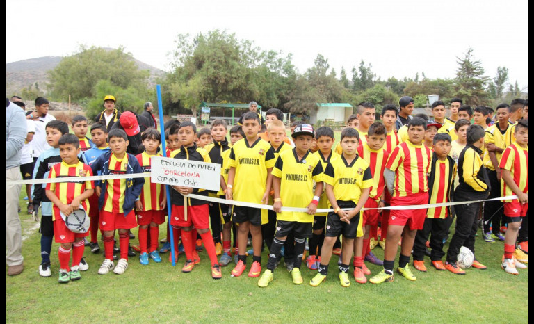 Más de mil niños dan vida a la XXIV versión del torneo Kico Rojas