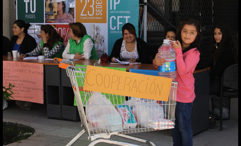 Estudiantes se organizan para ayudar a localidades