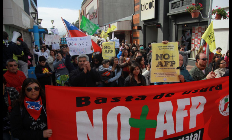 Ovalle se manifiesta en masa contra el sistema de ahorro previsional   