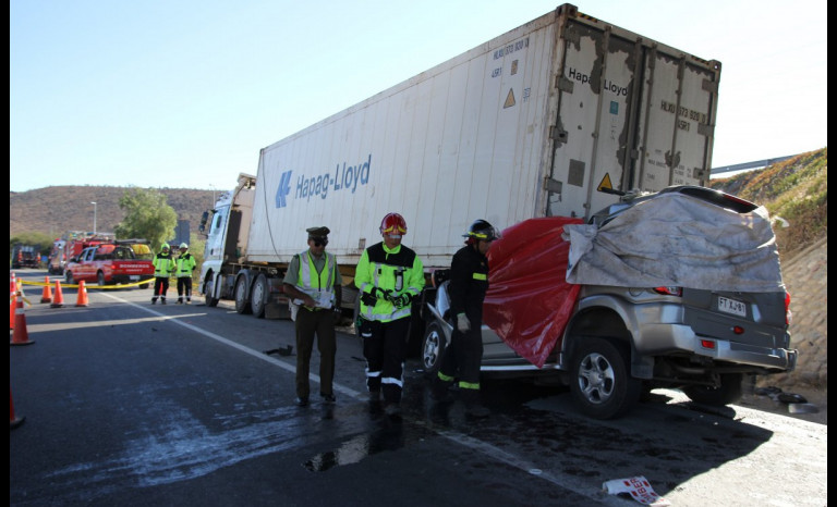 Tragedia carretera: familia muere en accidente tras regresar de vacaciones