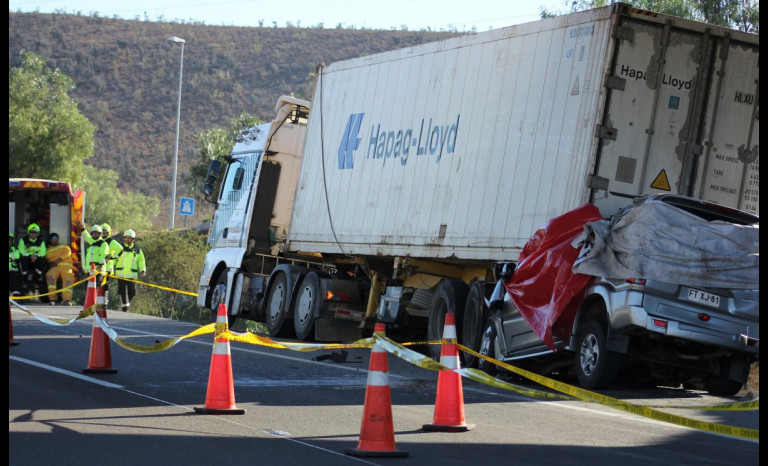 Llaman a conductores a viajar con precaución para evitar accidentes