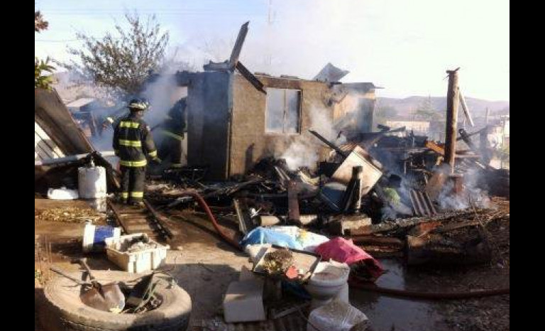 Vecino de Punitaqui pierde su casa tras incendio