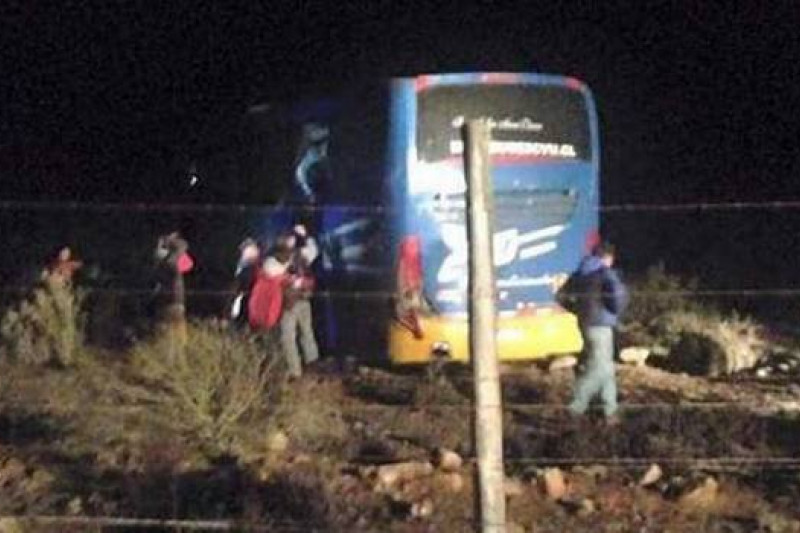 Choque entre bus y camión en Ovalle deja 40 heridos 