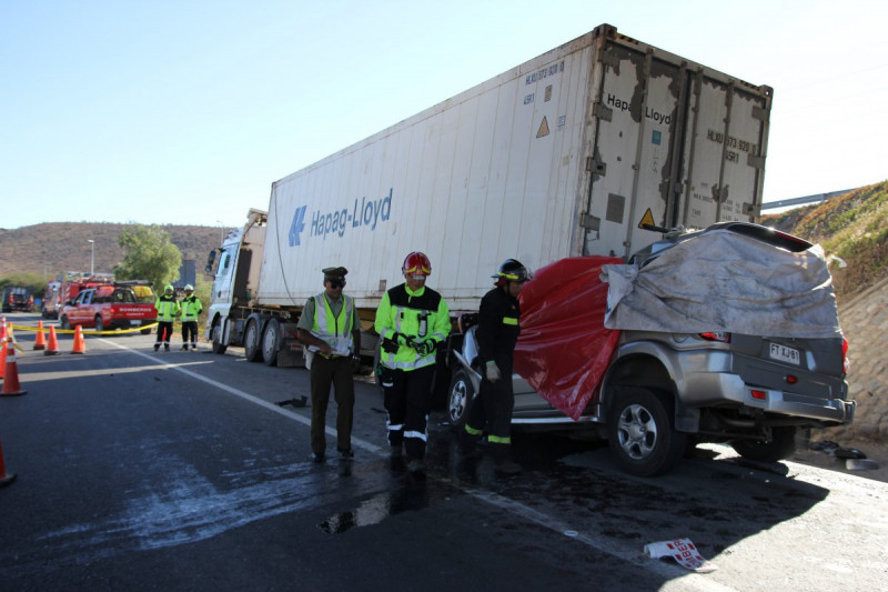 Tragedia carretera: familia muere en accidente tras regresar de vacaciones