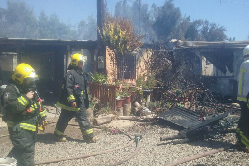 Incendio consume totalidad de casa habitación en el sector de Sonora en Ovalle