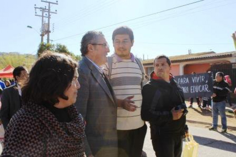 Colegios podrán adelantar vacaciones producto de paro docente nacional