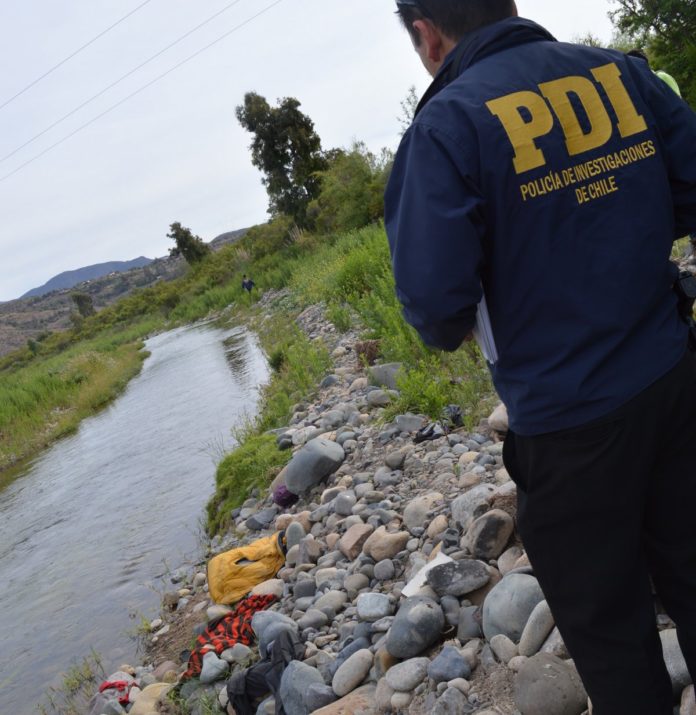 Cazador de liebres encuentra cadáver flotando en sector de Los Peñones