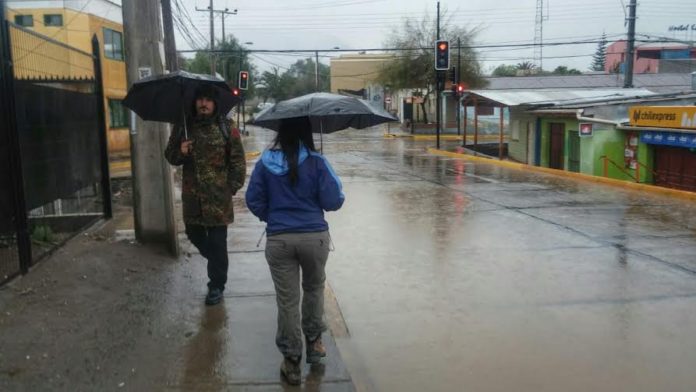 Decretan alarma meteorológica por posibles lluvias durante esta madrugada