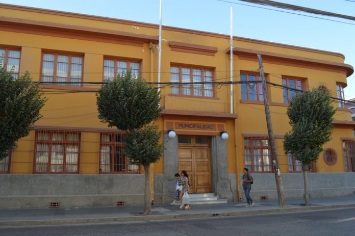 Municipalidad de Ovalle pagaría hoy monto adeudado a profesor desvinculado