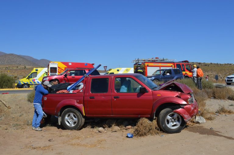 Accidente en ruta D-43 deja 3 fallecidos y 9 heridos de consideración