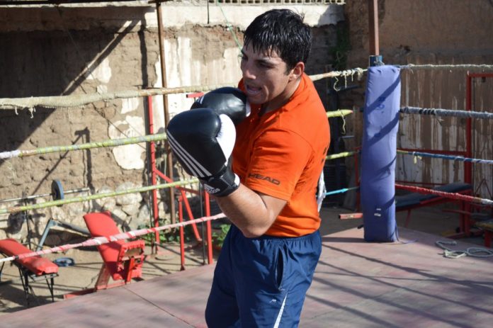 Boxeadores alistan golpes para enfrentar a púgiles argentinos