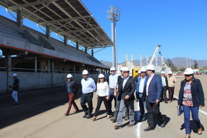 Estadio avanza y alcanza la mitad de su construcción