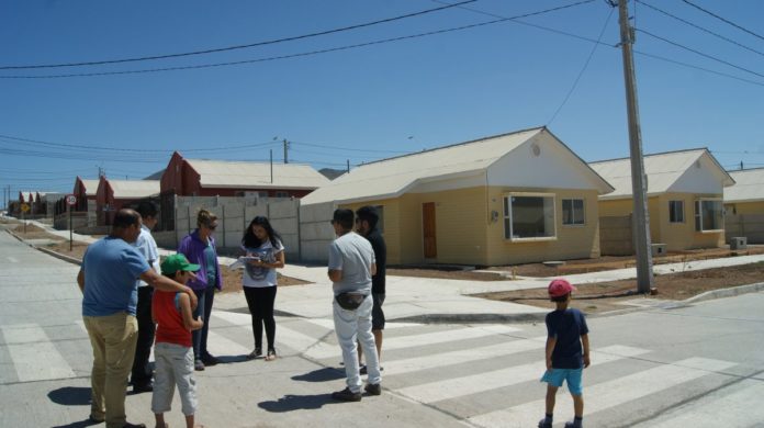 Vecinos molestos por problemas en servicio de agua en sus viviendas