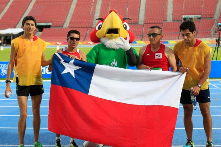 Atleta Luis Gutiérrez alista sus zapatillas para Toronto