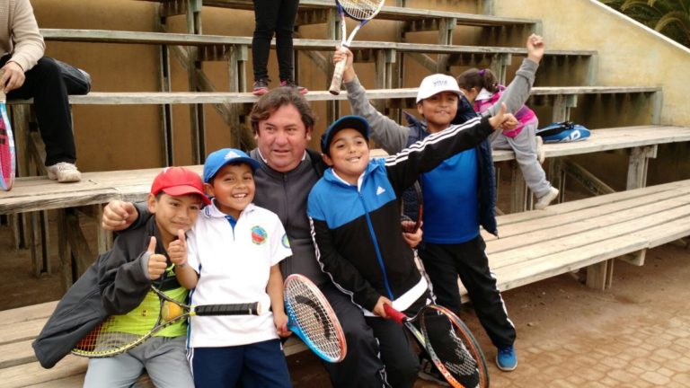 Escuela de tenis de Ovalle levanta trofeos en circuito de La Serena