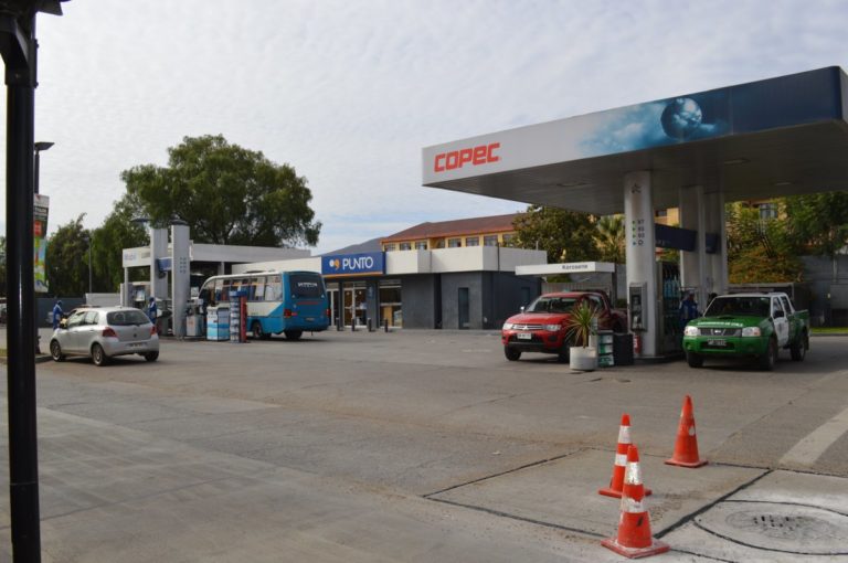 Roban con armas de fuego a trabajadores de servicentro Copec