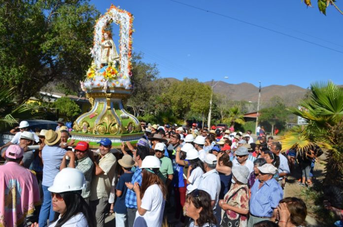 Feligreses veneran a Niño Dios de Sotaquí