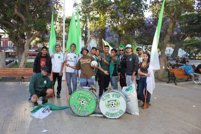 Hinchas se refieren a desvinculación del técnico del CDO