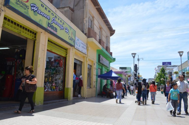 Desconocidos vuelven a ingresar a tienda comercial de Hanna Jarufe