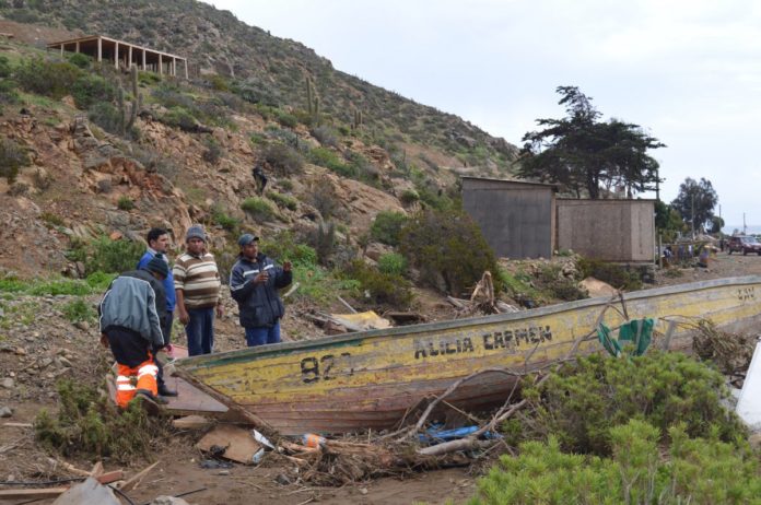 Autoridades no abandonan a pobladores de caletas limarinas