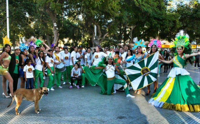 Carnaval navideño llega al  centro de la ciudad