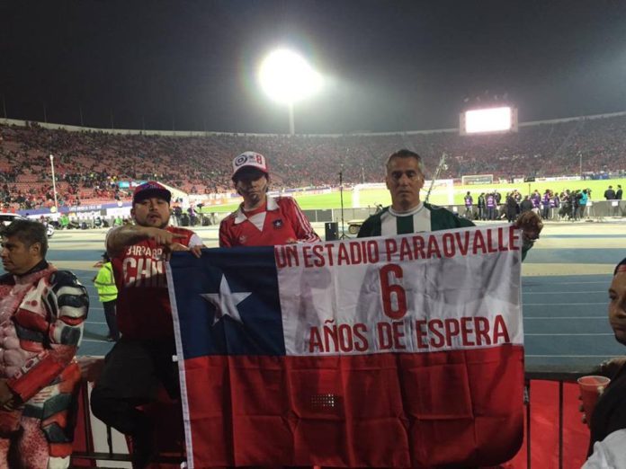 Hinchas ovallinos vibraron en el Estadio Nacional