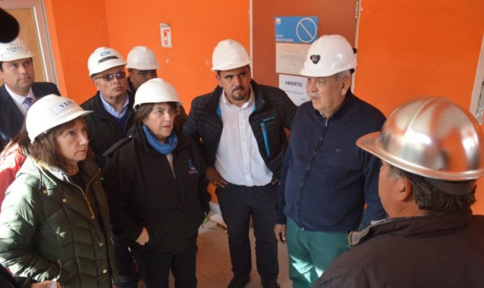 Ministra de Educación visita colegios de Limarí afectados por el terremoto