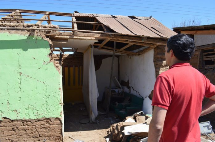 Casas de adobe con severos daños y fecas de murciélagos afectan a Sotaquí