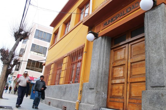 Concejales emplazan a Rentería por despidos en el área de educación