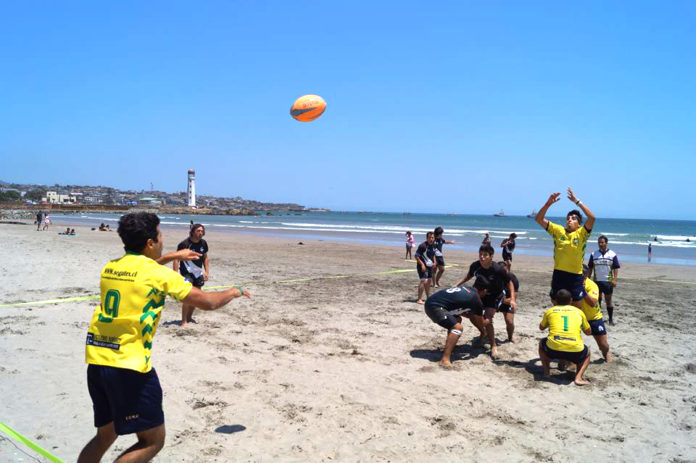 En Huasco, demostraron su juego a la mano y tacklearon en defensa.