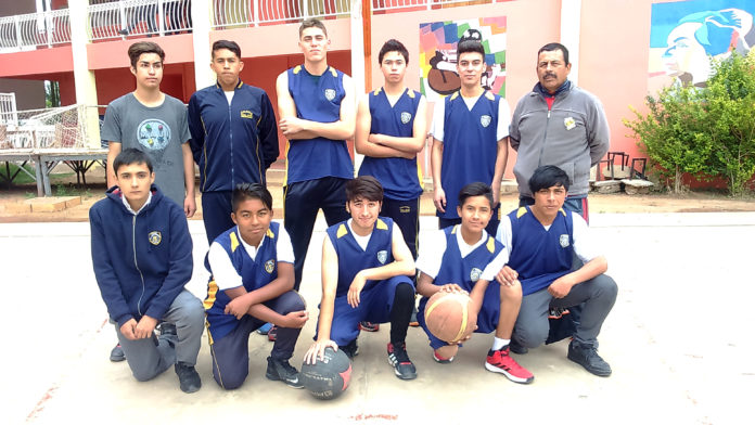 El colegio Raúl Silva Henríquez ganó otra vez el título de la Copa Aniversario de Ovalle. Foto: RODOLFO PIZARRO/ARCHIVO