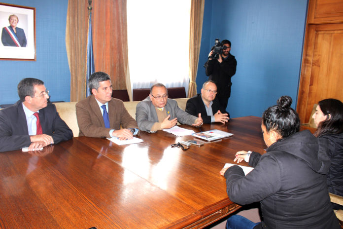 El día de ayer autoridades se reunieron en La Serena para hacer un llamado para que los profesionales postulen.