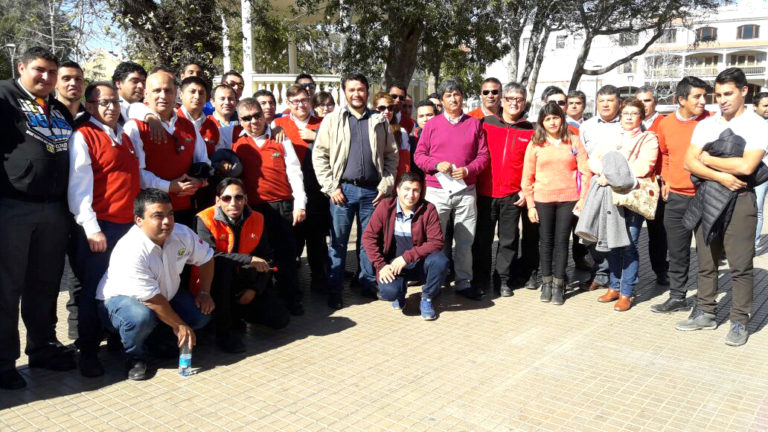 Todo el equipo de trabajo de Cortés Flores fue en apoyo a la entrega de cartolas en la Seremia de Transportes.