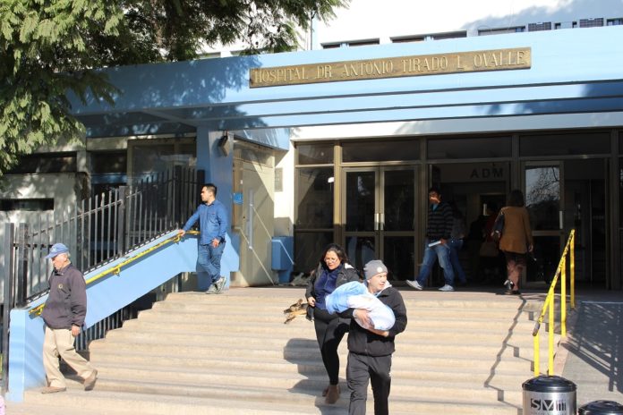 Ambos pacientes permanecen en aislamiento en el hospital Antonio Tirado Lanas.