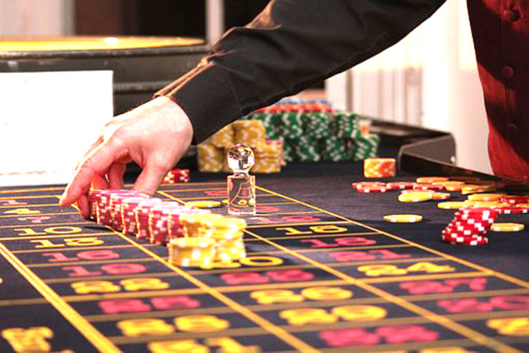 Los diversos casinos disponen de programas especiales para enfrentar la ludopatía, incluyendo el no ingreso al recinto si así se solicita.