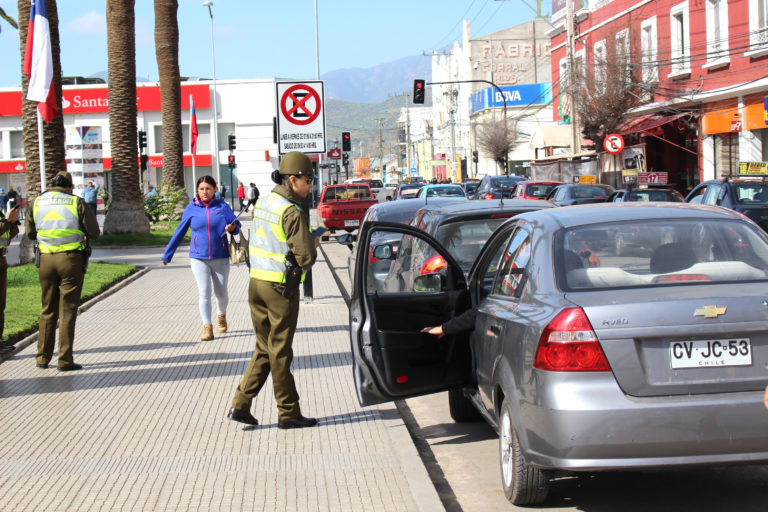 Carabineros de Chile ya se encuentran fiscalizando. FOTO: Romina N.