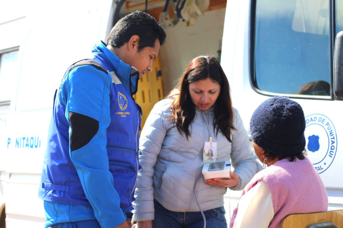 La comunidad de esa zona limarina rural pudo recibir la visita en terreno por parte de un equipo médico.