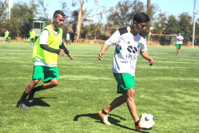 CSD Ovalle buscará ante Escuela de Fútbol Macul su tercer triunfo en la postemporada.