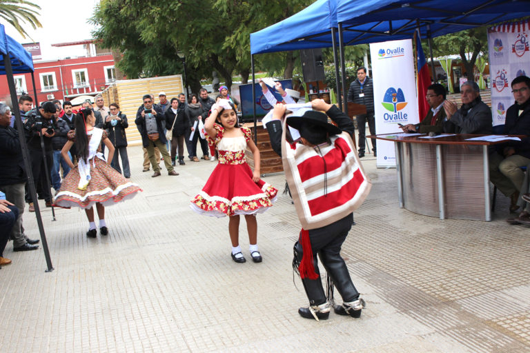 Durante el lanzamiento de las actividades no estuvo ausente el baile nacional.