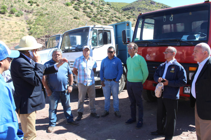 Durante estos días, consejeros regionales del Limarí, llegaron hasta la comuna afectada para tratar de buscar alguna solución al paro de proveedores de agua potable.