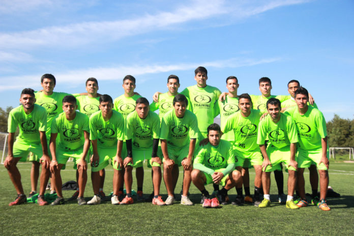 Este fue el último plantel de Deportes Ovalle que disputó un partido oficial en junio del 2016. Este jueves se reinician los entrenamientos. Foto: Sebastián Gallardo