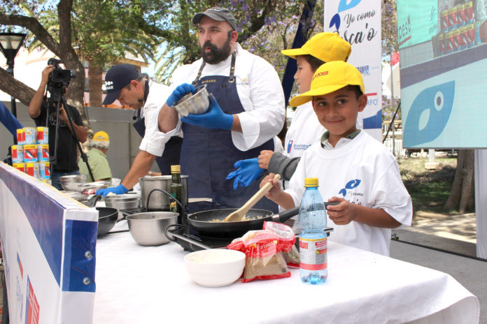 En la principal actividad de la jornada, el Taller de Cocina en Vivo, contó además con la participación de los estudiantes de diferentes colegios de Ovalle.