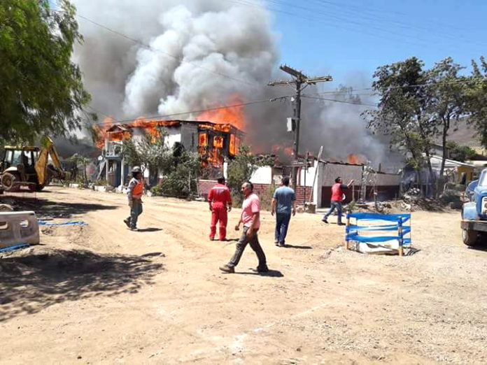 Ambas viviendas pertenecían al mismo dueño, quien en ese entonces no se encontraba en el domicilio.