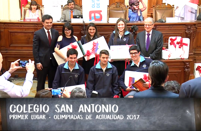 En el exCongreso Nacional, en Santiago, se realizó la final de la competencia que reunió a los mejores equipos del país.