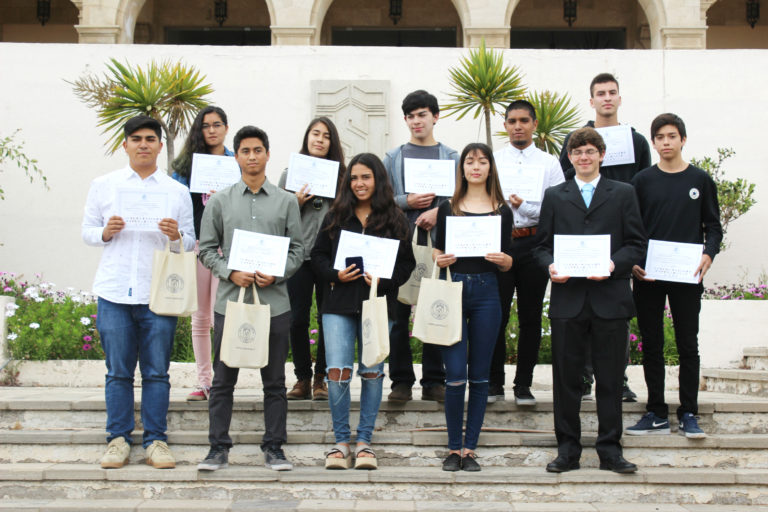 Los mejores puntajes de la Prueba de Selección Universitaria fueron reconocidos por las auntoridades: Sólo dos estudiantes obtuvieron la puntuación perfecta: 850.