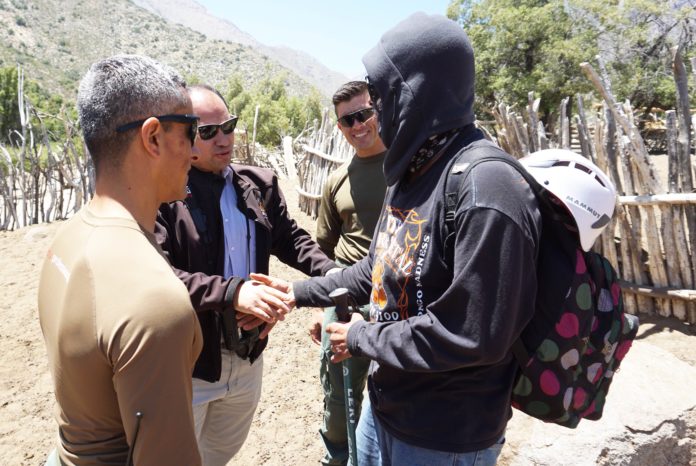 Un arduo trabajo desplegaron los rescatistas, pero, al final, se logró rescatar, en el momento oportuno, al joven excursionista que se encontraba extraviado.