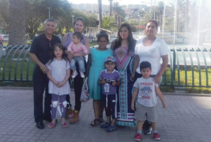 Los organizadores de la convocatoria se reunieron en el sector del espejo de agua, para afinar detalles de la jornada del viernes, esperando que la concurrencia sea masiva.