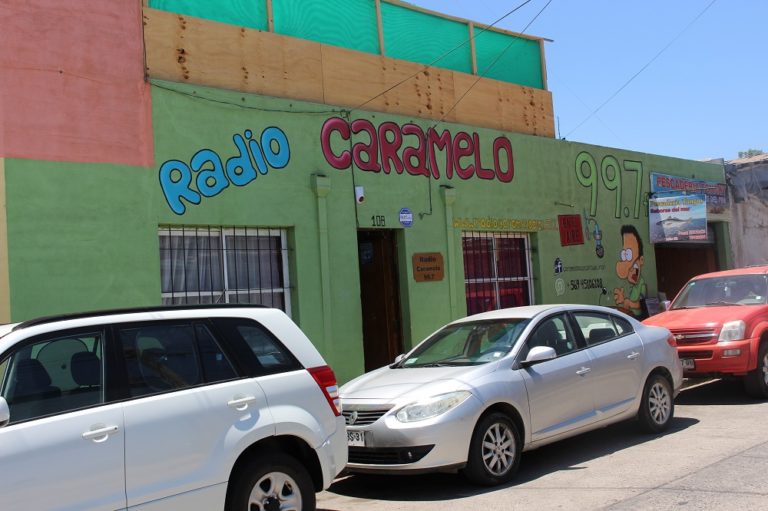 En el corazón de la ciudad se encuentra las instalaciones de la Radio Caramelo