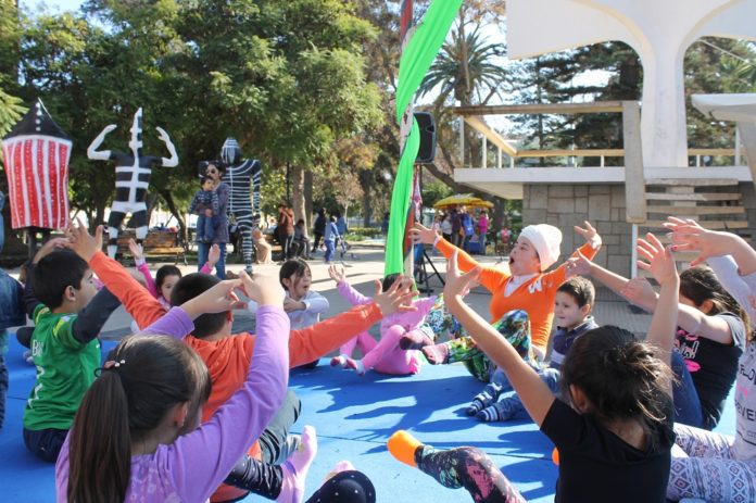 Diversas actividades artísticas disfrutarán los niños en las plazas, parques y teatros de la comuna.