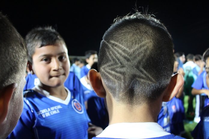 Algunos de los cortes de cabello más curiosos del torneo los lucían los chicos del Huachitapo Ovalle y los pequeños de la U. de Chile Ovalle